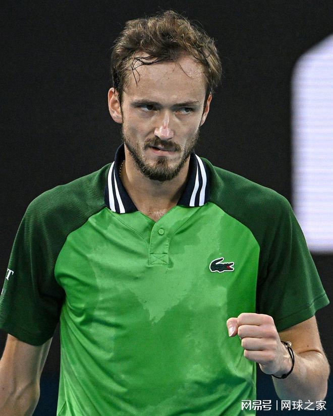 包含美国网球队逆转意大利网球队,梅德韦杰夫高光表现的词条 包含美国网球队逆转意大利网球队,梅德韦杰夫高光表现的词条