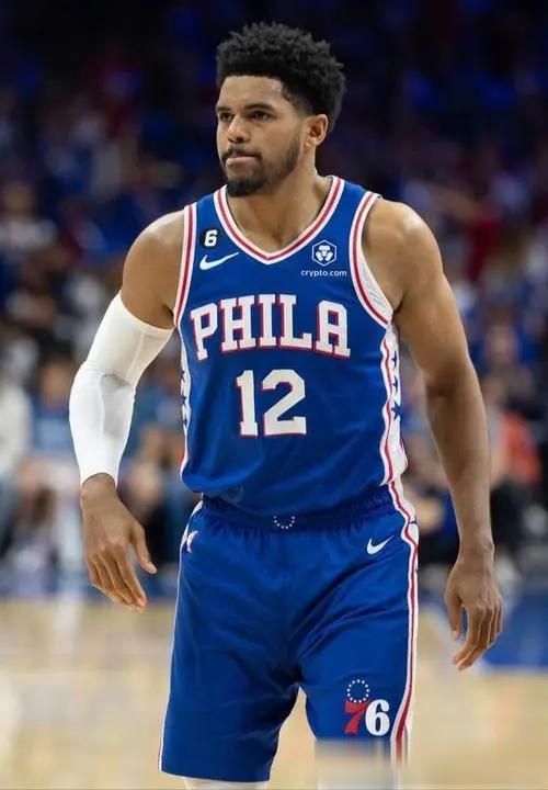 菲律宾男篮翻盘快船,哈里斯爆发神勇 菲律宾男篮翻盘快船,哈里斯爆发神勇