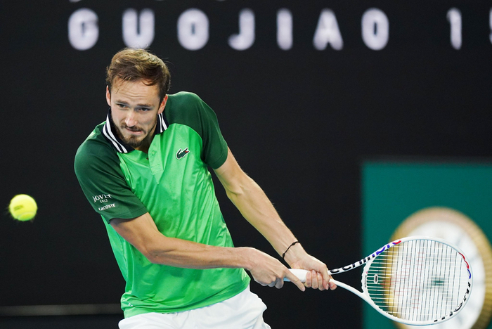 米兰体育app-英国网球队强势欧洲网球队，梅德韦杰夫绝境逆转的简单介绍