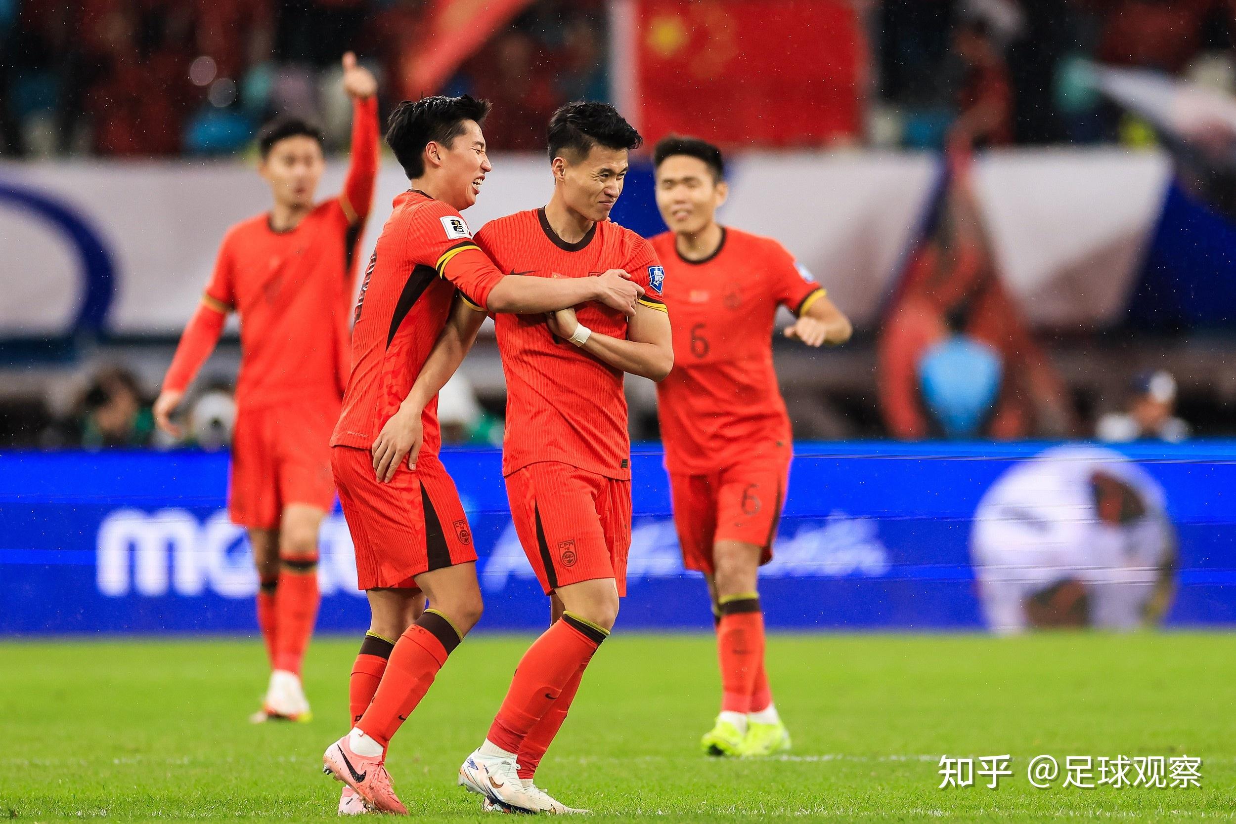 包含年轻球员表现出色，为球队带来好消息和期待的词条