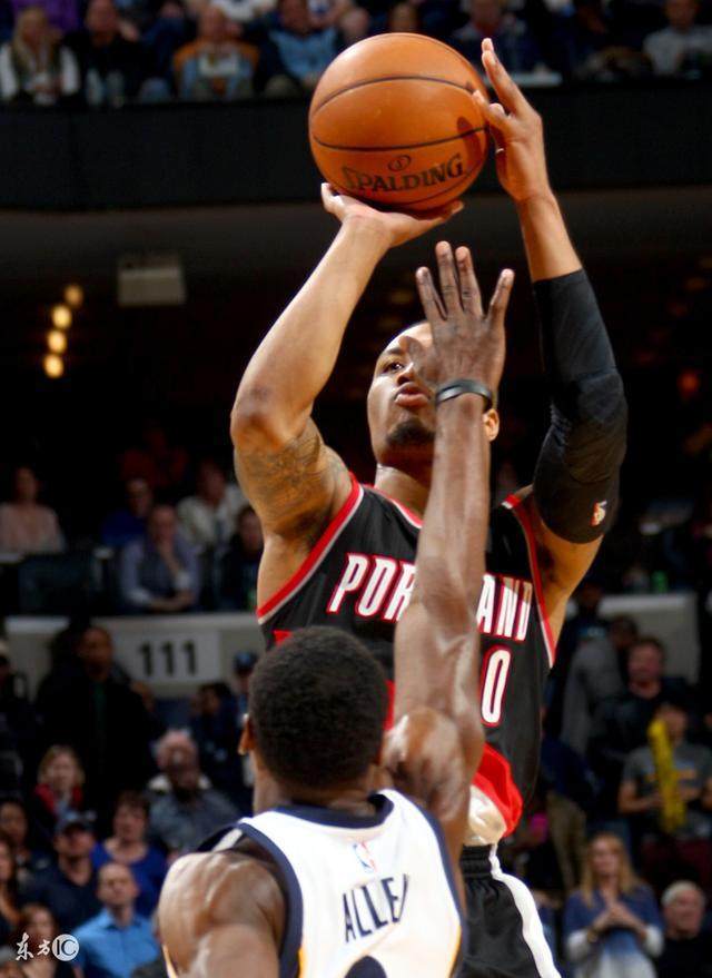 马刺逆转江苏队，利拉德点燃赛场的简单介绍